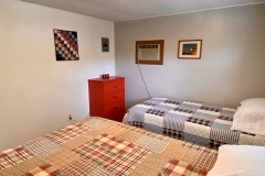 Cabin 1 one queen/one twin bedroom