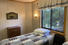 Cabin 10 twin bedroom