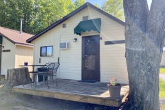 Cabin 4 porch