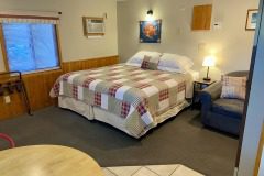 Cabin 5 king bed and couch