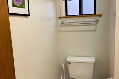 Cabin 8 bathroom