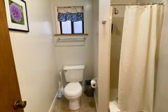 Cabin 8 bathroom w/shower