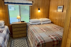 Cabin 9 bedroom one queen & one twin